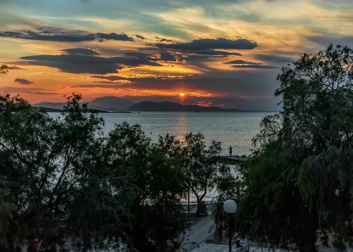 Amazing Seafront Apartment Athens Riviera